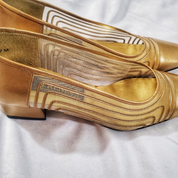 J. Renee Dressy Heels Gold Mesh 7M - Picture 3 of 13